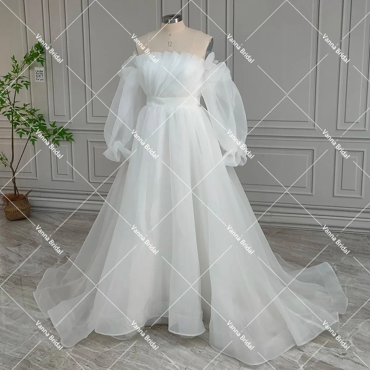 Scalloped Layered Strapless Organza Wedding Dress Oversized Off Shoulder Long Bishop Sleeves Simple Customized Bridal Gowns