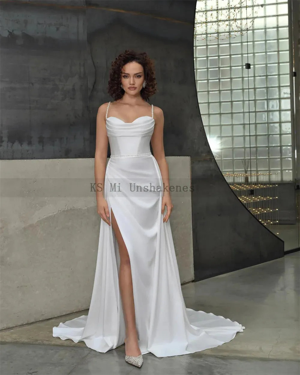 Sexy Satin Wedding Dress OverSkirt Sheath Bridal Dresses 2024 Spaghetti Beads Straps Pleated Split Side Wedding Gowns Vestidos