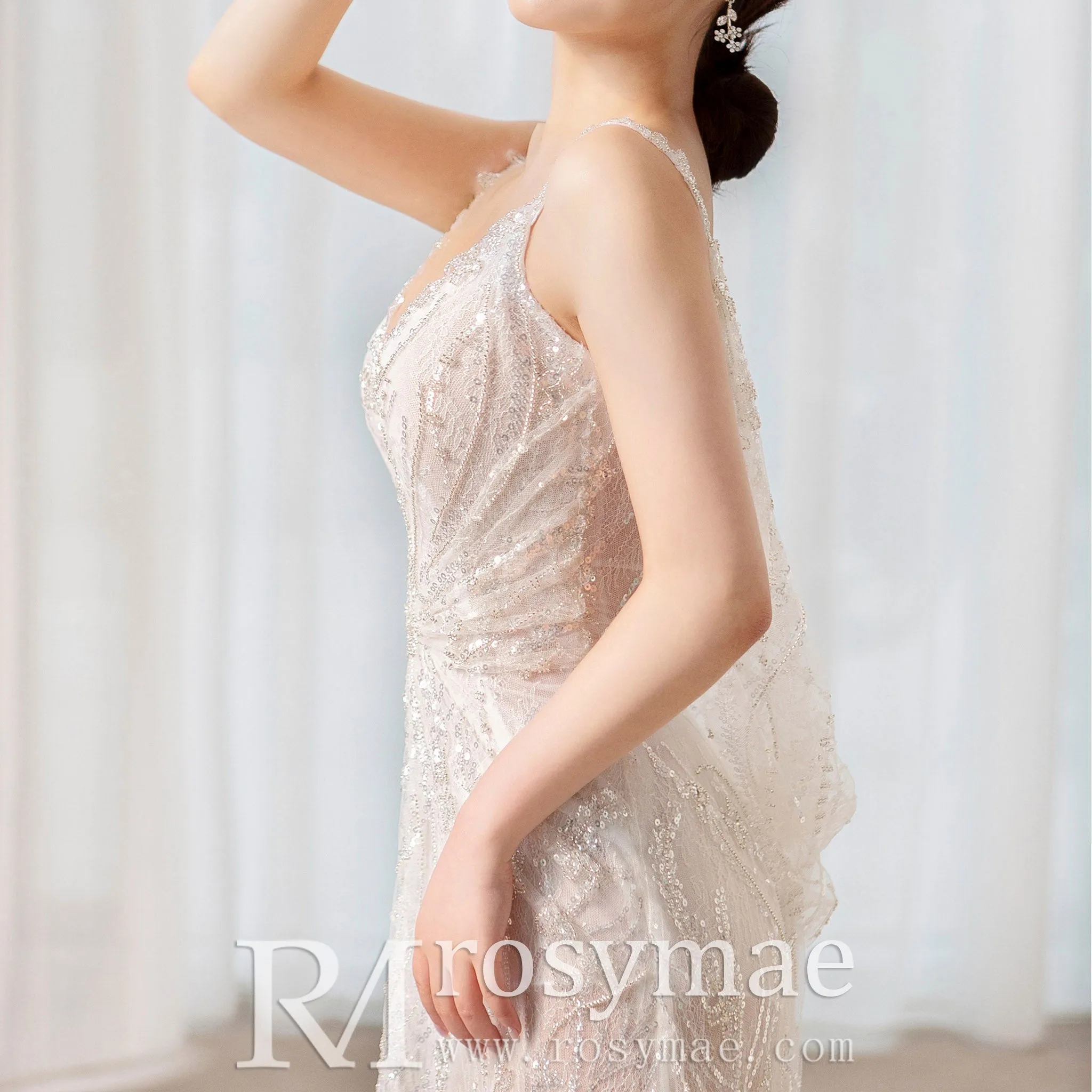 Sheer Sparkly V-Neck Lace Sheath Wedding Dress with Open Back