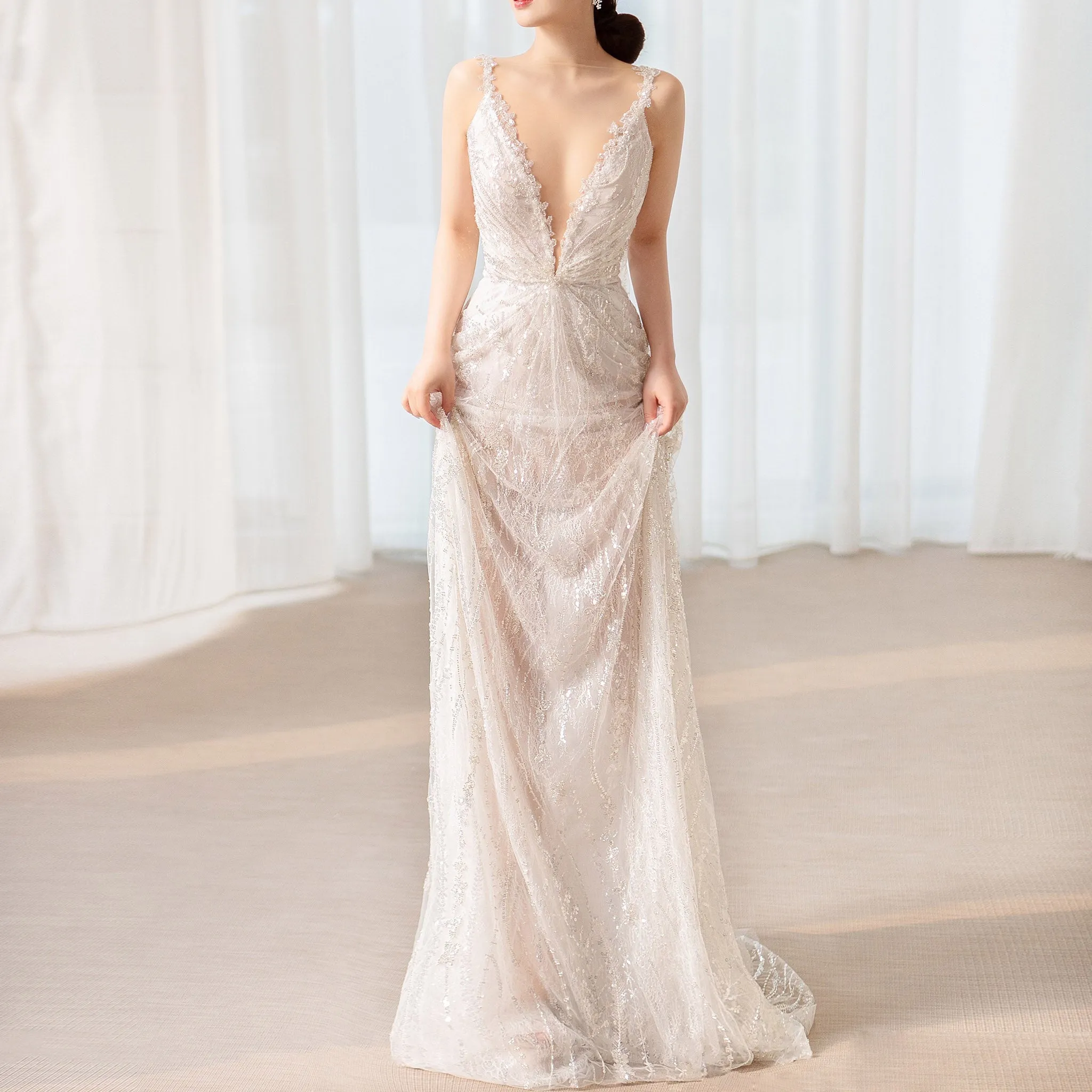 Sheer Sparkly V-Neck Lace Sheath Wedding Dress with Open Back