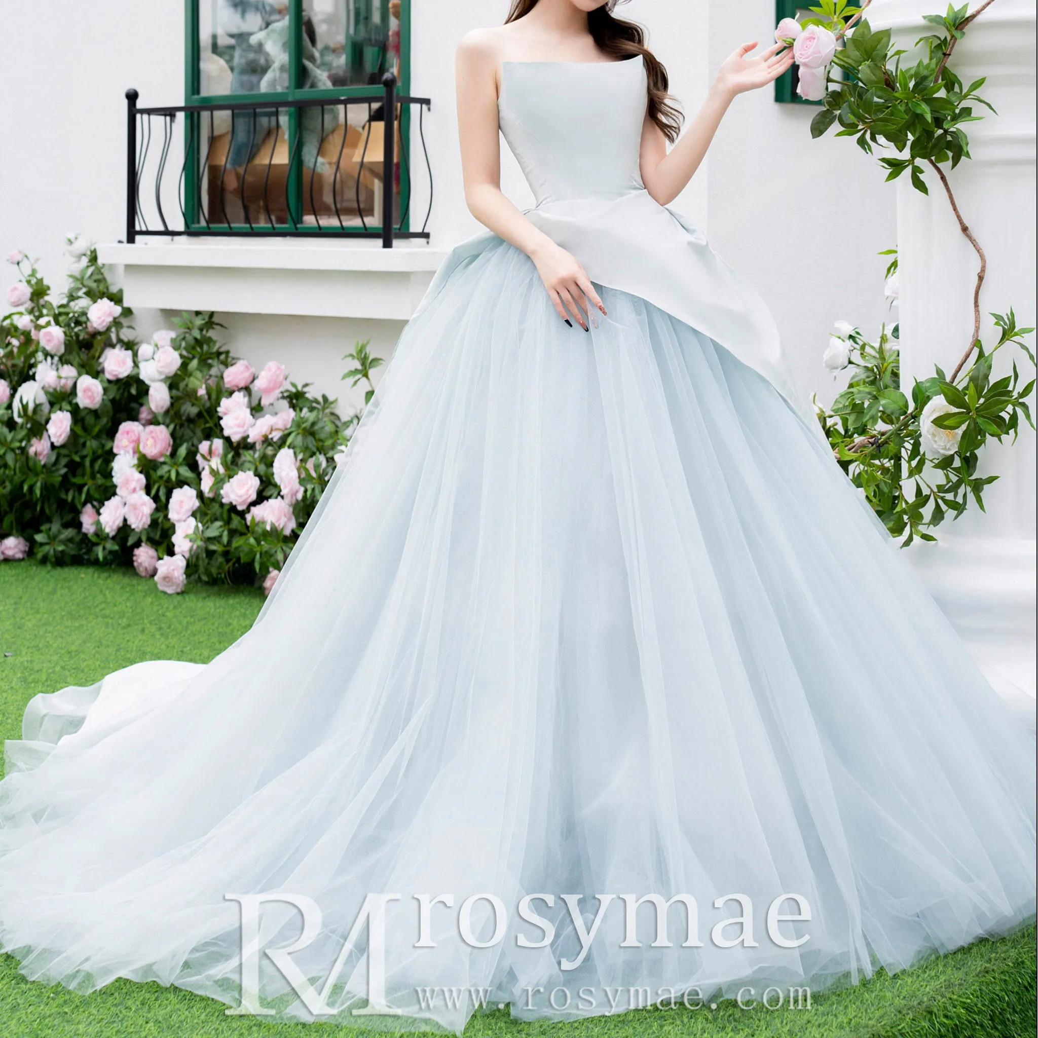 Strapless Baby Blue Ruffle Wedding Dress with Curve Neckline