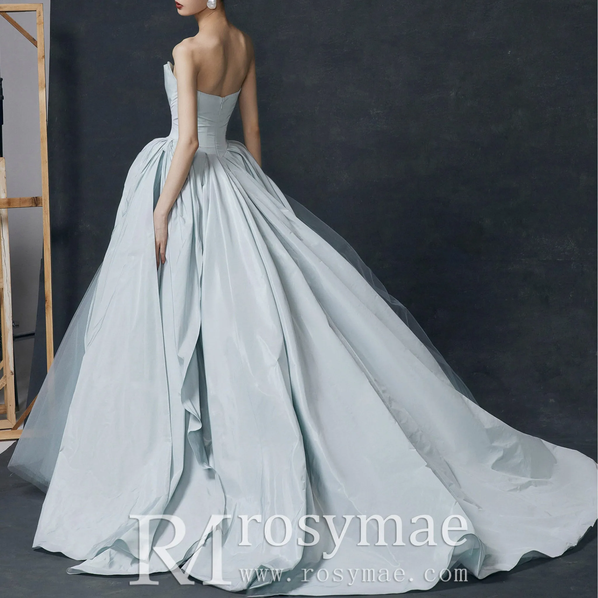 Strapless Baby Blue Ruffle Wedding Dress with Curve Neckline