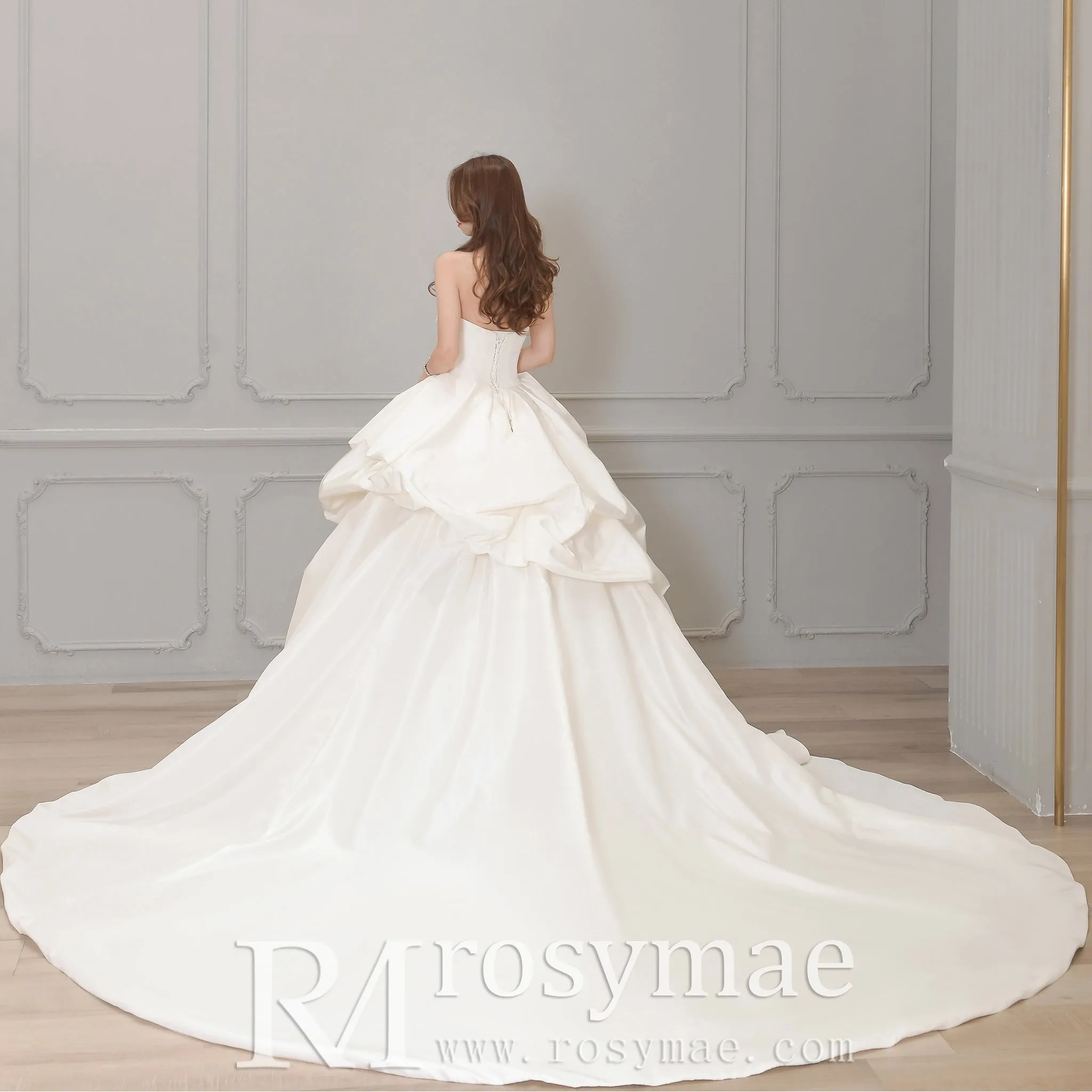 Strapless Ballgown Satin Vneck Wedding Dress with Ruffle Skirt