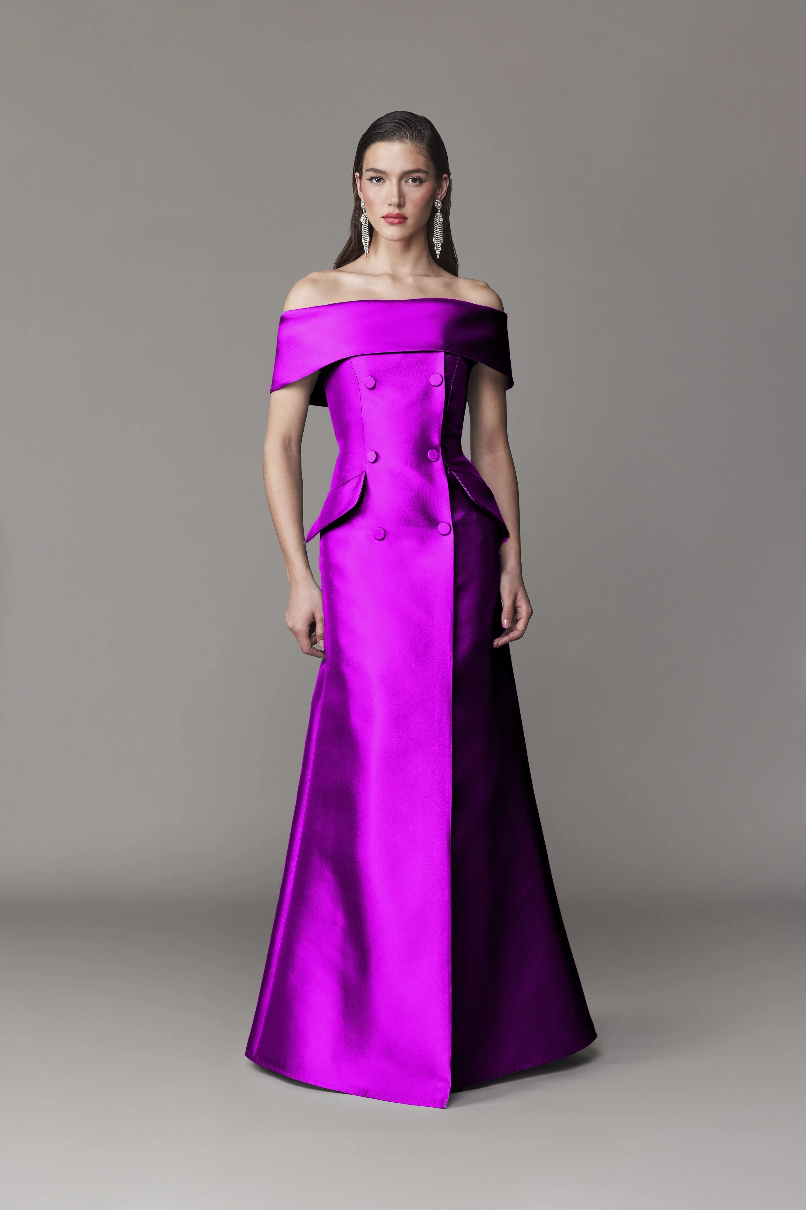 STRAPLESS GOWN