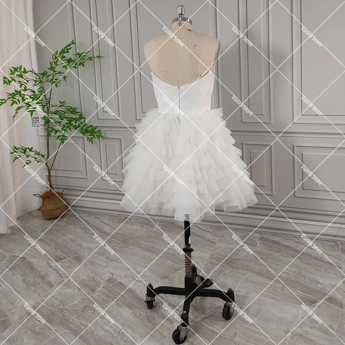 Strapless Mini Length Layered Tulle Wedding Dress Corset Bodice Customized Boning Ruching Tulle Cute Princess Bridal Gowns
