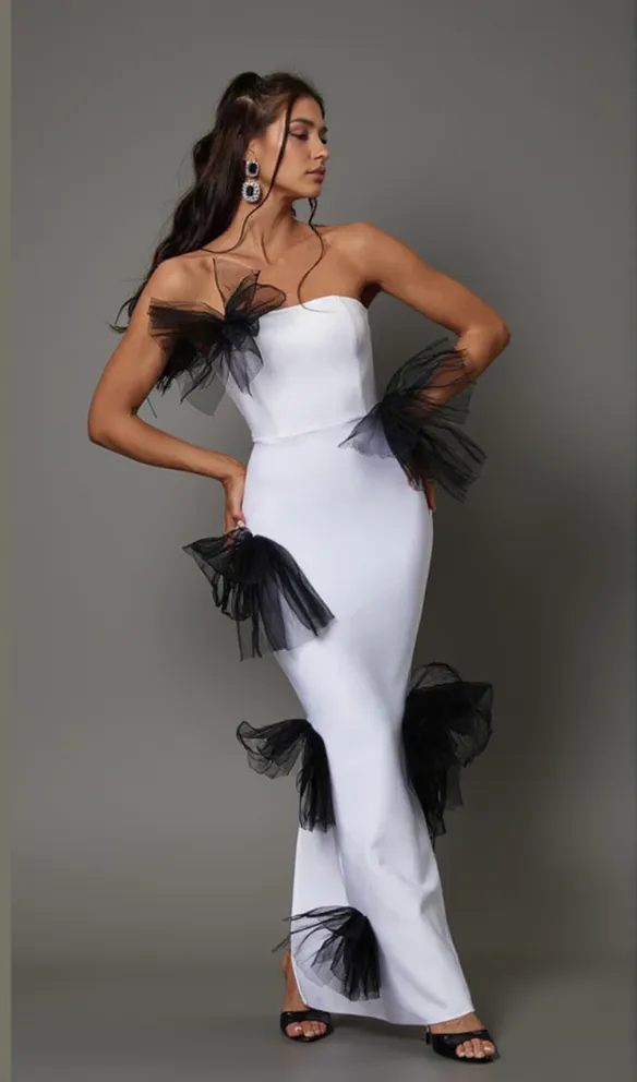 STRAPLESS PLEATED TULLE BOW MAXI DRESS