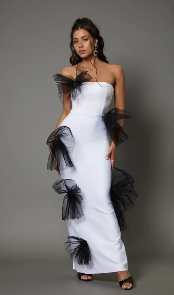 STRAPLESS PLEATED TULLE BOW MAXI DRESS