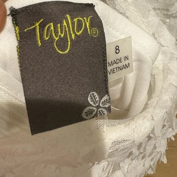 Taylor Mini white cocktail floral dress, Size 8