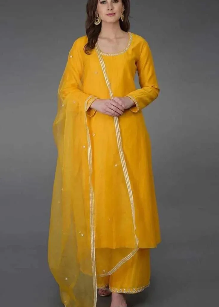 Traditional Mayun Dress