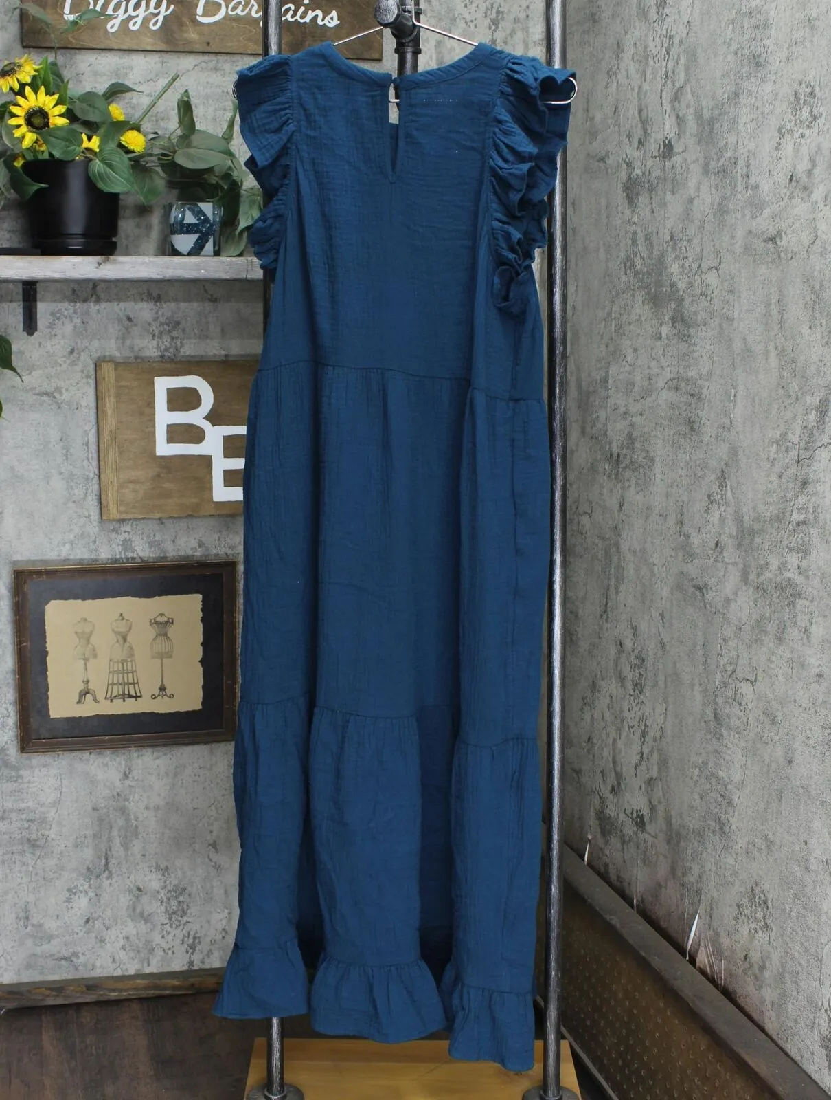 Universal Thread Women's Sleeveless Maxi Tiered Ruffle Dress. Blue Baritone XL