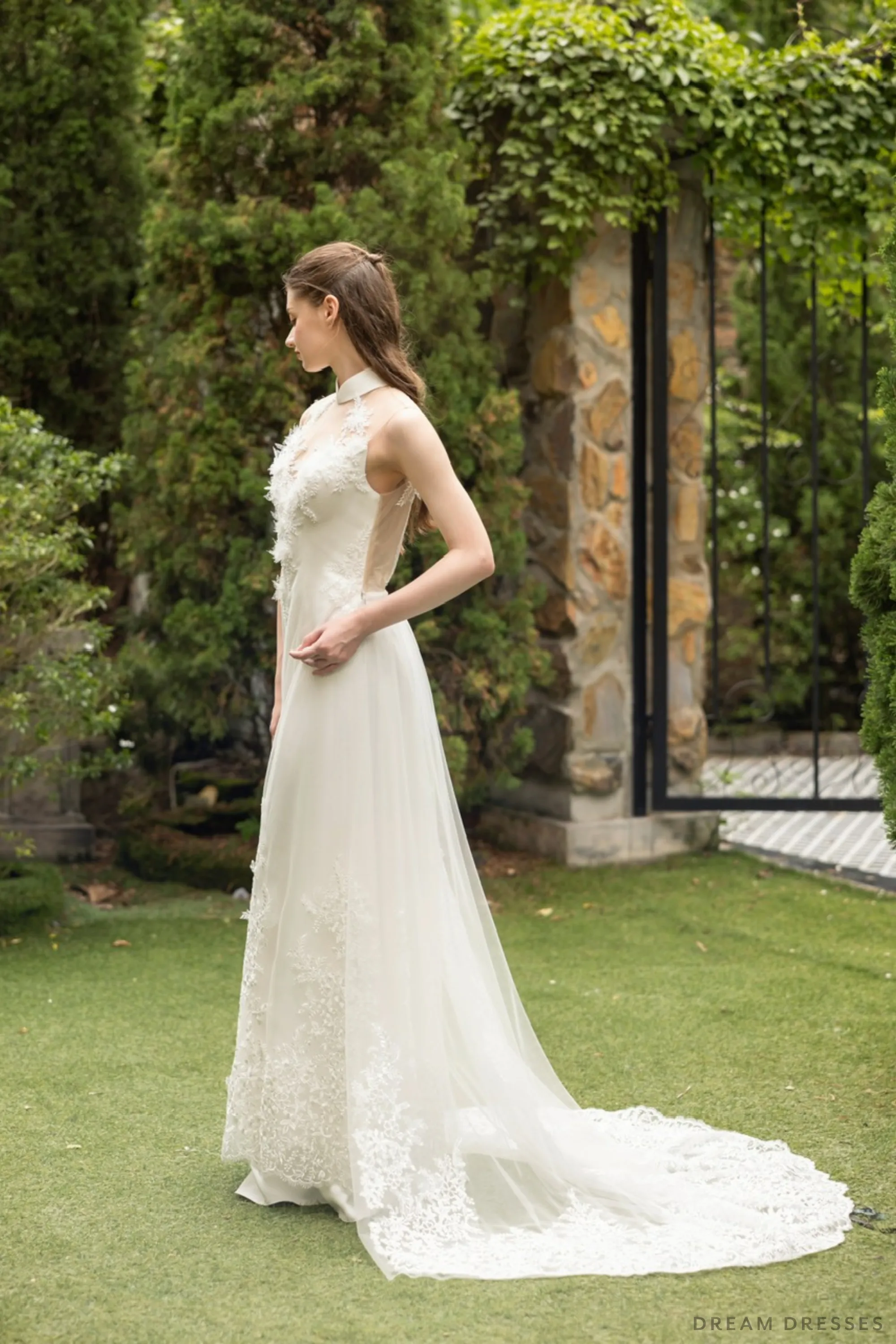 White Ao Dai | Modern Vietnamese Bridal Dress with Couture Lace (#KINA)