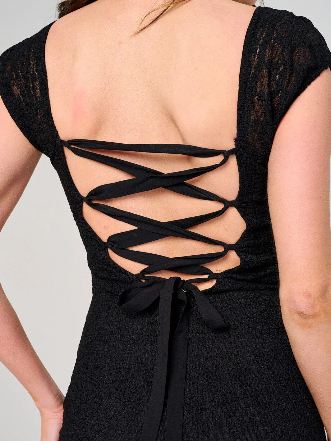 WOMEN'S SHORT SLEEVE SQUARE NECK OPEN BACK BODYCON MIDI DRESS