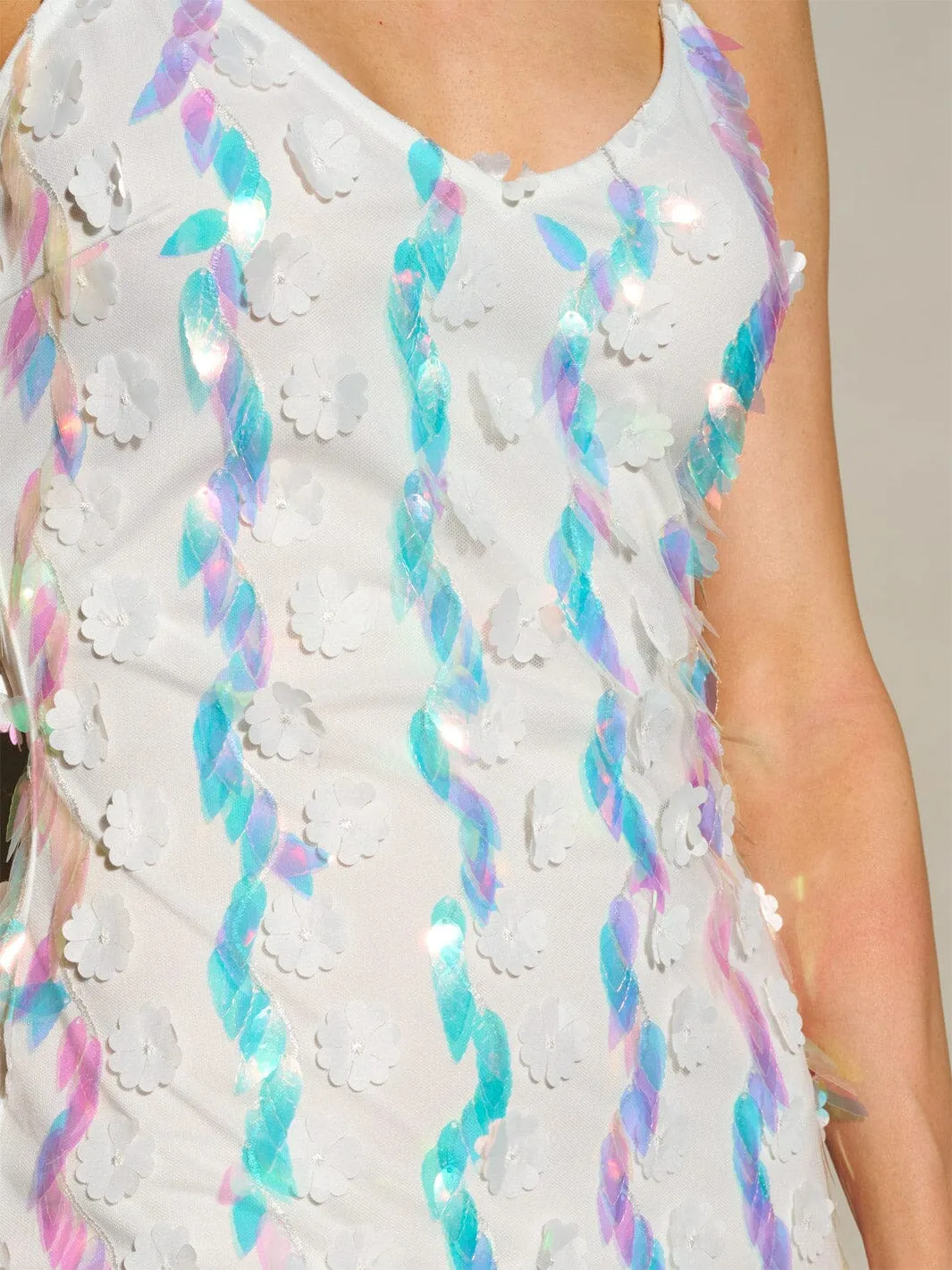WOMEN'S SLEEVELESS V-NECK FLOWERS SHIMMER DETAILED MINI DRESS